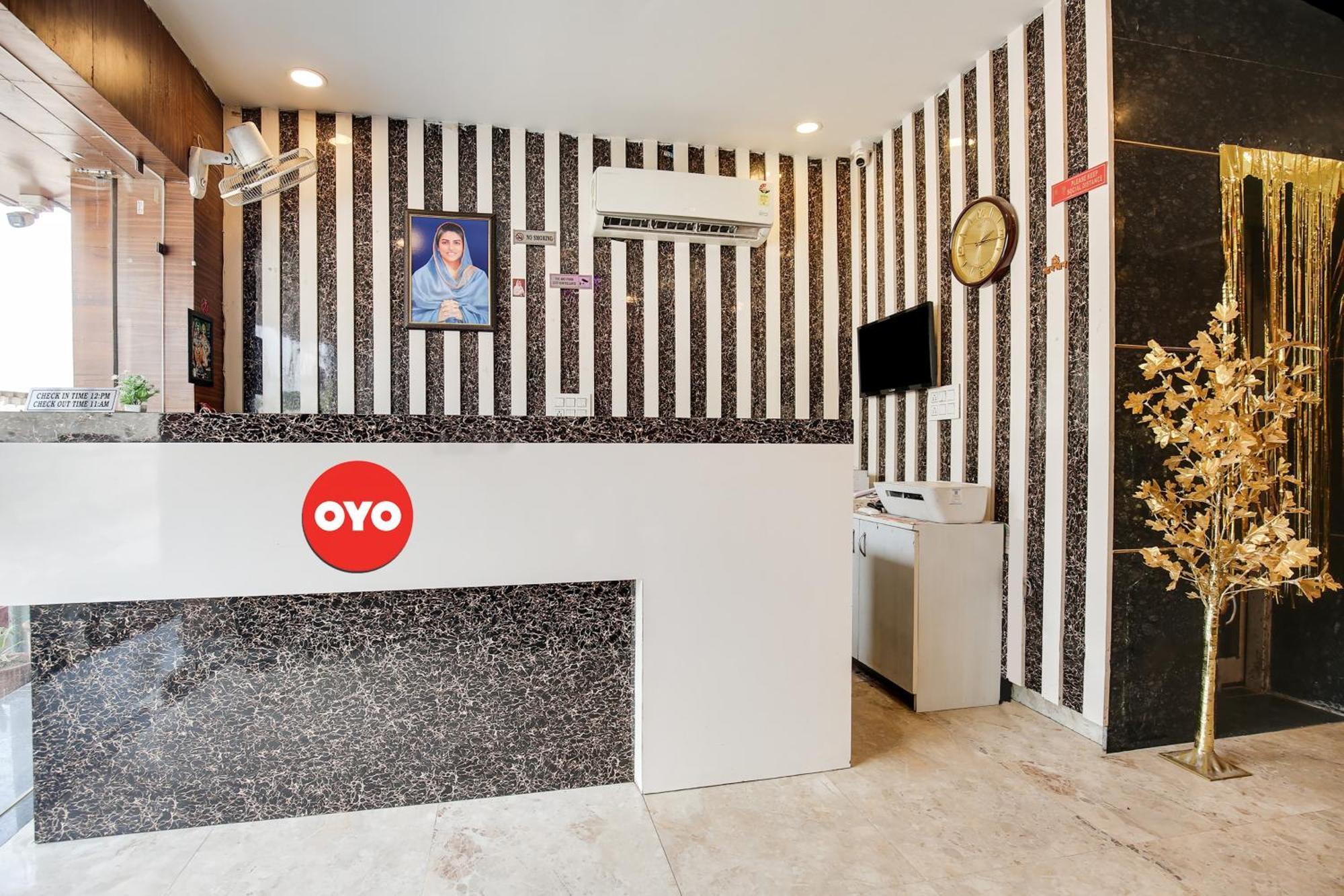 Hotel O Av Continental Zirakpur Eksteriør bilde